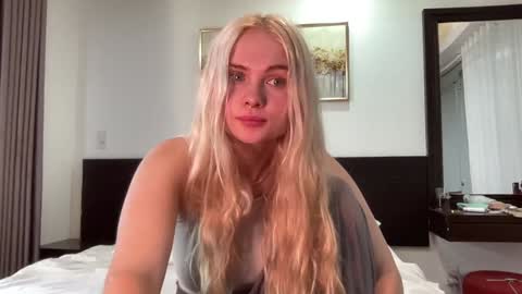 Snapshot of elie_ci chatting on 20, 1, 2025 online show from 20, 1, 2025