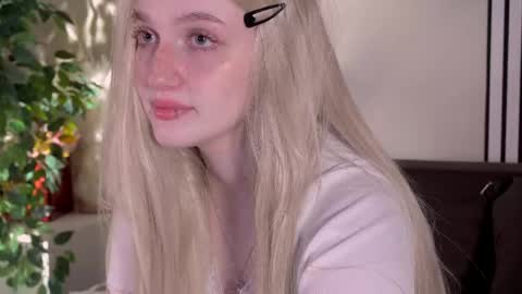 Ellie online show from 17, 4, 2026