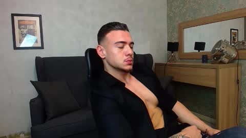 ElijahThorne online show from 19, 11, 2025