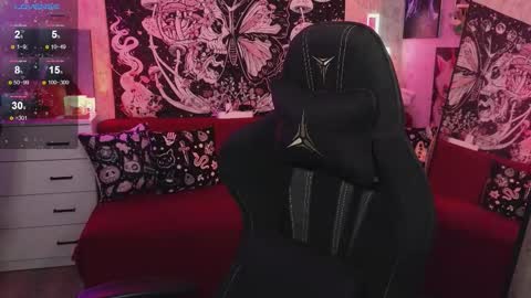 Snapshot of elika_kay chatting on 9, 11, 2025 MORE ME online show from 9, 11, 2025