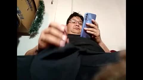 Snapshot of elimposstor chatting on 25, 12, 2024 elimposstor online show from 25, 12, 2024