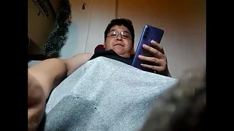 Snapshot of elimposstor chatting on 12, 1, 2025 elimposstor online show from 12, 1, 2025