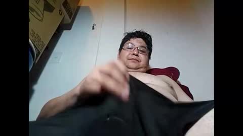 Snapshot of elimposstor chatting on 4, 2, 2025 elimposstor online show from 4, 2, 2025