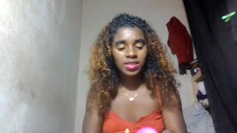 Snapshot of elina981 chatting on 14, 7, 2026 elina981 online show from 14, 7, 2026