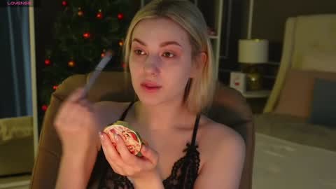 Snapshot of elina_nortas chatting on 21, 12, 2024 Elina online show from 21, 12, 2024