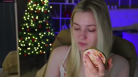 Snapshot of elina_nortas chatting on 12, 1, 2025 Elina online show from 12, 1, 2025