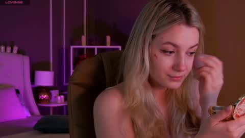 Snapshot of elina_nortas chatting on 18, 1, 2025 Elina online show from 18, 1, 2025