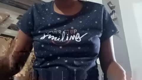 Snapshot of elina_roy03 chatting on 10, 10, 2025 elina_roy03 online show from 10, 10, 2025