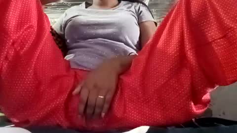 Snapshot of elina_roy03 chatting on 11, 10, 2025 elina_roy03 online show from 11, 10, 2025