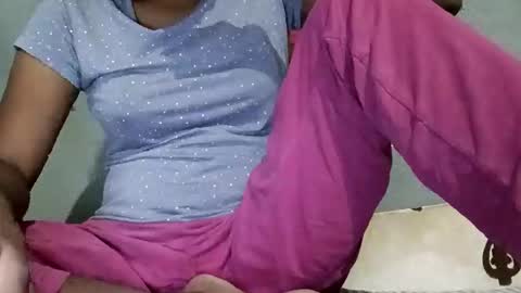 Snapshot of elina_roy03 chatting on 3, 11, 2025 elina_roy03 online show from 3, 11, 2025