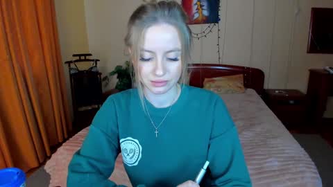 elinor_faith online show from 2, 2, 2025