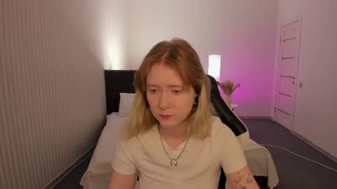 Snapshot of elira_vane chatting on 9, 7, 2026 Elira Vane online show from 9, 7, 2026