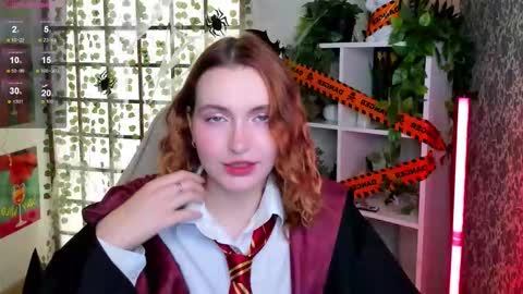 Snapshot of elis_cherry chatting on 27, 10, 2025 Elis online show from 27, 10, 2025