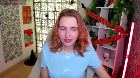 Snapshot of elis_cherry chatting on 3, 11, 2025 Elis online show from 3, 11, 2025