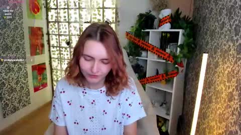 Snapshot of elis_cherry chatting on 13, 11, 2025 Elis online show from 13, 11, 2025