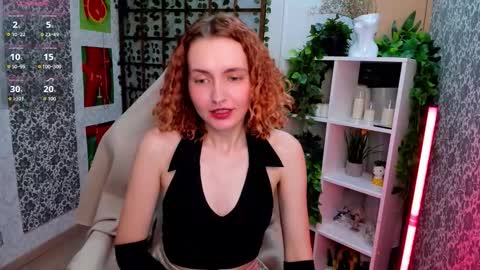 Snapshot of elis_cherry chatting on 16, 12, 2025 Elis online show from 16, 12, 2025