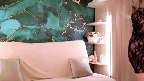 Snapshot of elis_miracle chatting on 14, 9, 2025 Elizabeth online show from 14, 9, 2025