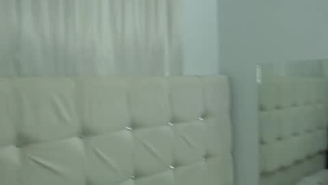 Elisa Diaz online show from 7, 12, 2024