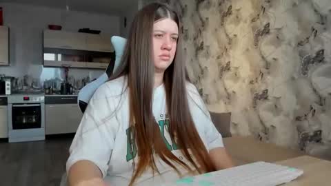 Aletta Oushen online show from 24, 11, 2025