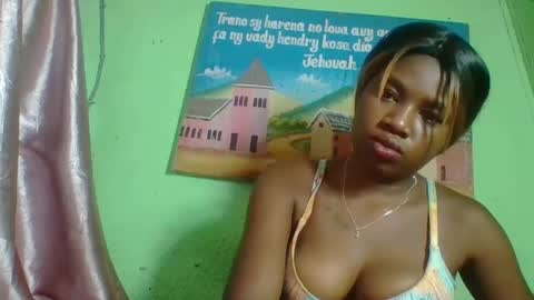 Snapshot of elisabeth2525 chatting on 19, 1, 2025 elisabeth2525 online show from 19, 1, 2025