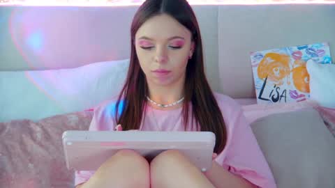 ElisabethDavis online show from 30, 1, 2025