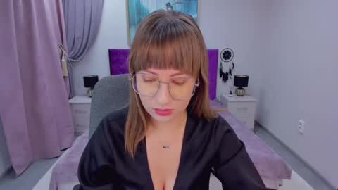 Elisabeth online show from 8, 12, 2024