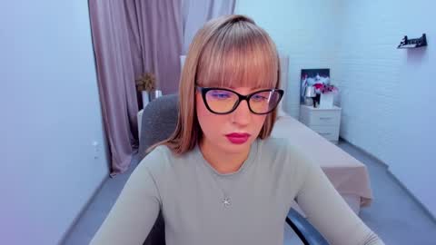 Elisabeth online show from 8, 1, 2025