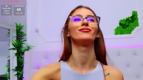 Snapshot of elisacharm chatting on 2, 12, 2025 ElisaCharm online show from 2, 12, 2025