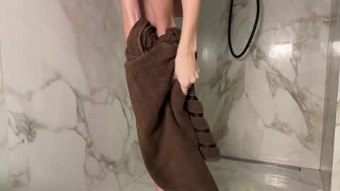 Snapshot of elisonnina chatting on 7, 1, 2025 Nina online show from 7, 1, 2025