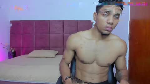 Valentino Konny y Jhon online show from 18, 4, 2026
