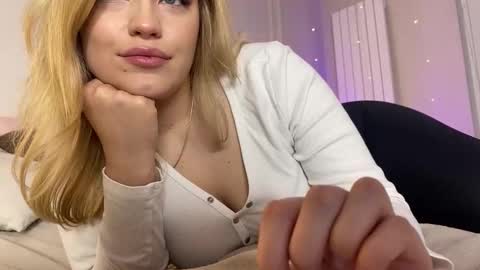 Stephanie online show from 20, 12, 2025