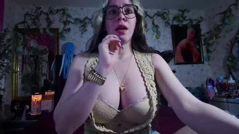 Elizabeth online show from 9, 10, 2025