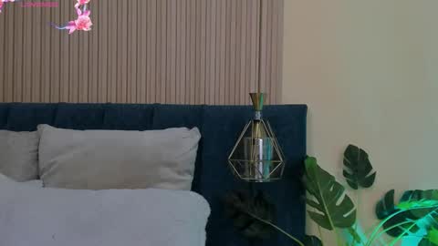 elizabeth online show from 28, 10, 2025