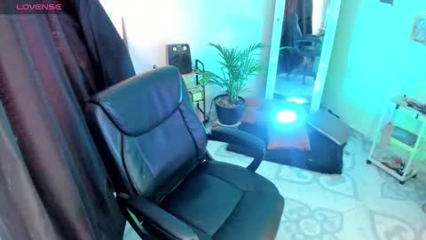 Elizabeth Martinez online show from 11, 3, 2026