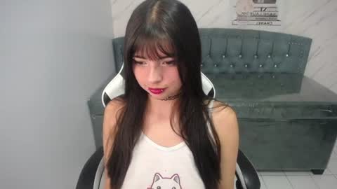 Snapshot of elizabeth_t_ chatting on 1, 7, 2026 Elizabeth online show from 1, 7, 2026