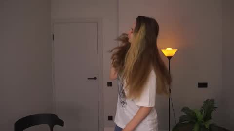 Elizabeth online show from 14, 9, 2025