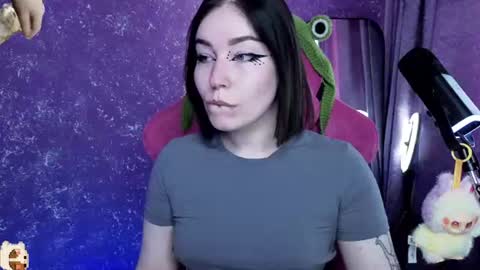 Snapshot of elizabethflowerr chatting on 9, 7, 2026 Eli online show from 9, 7, 2026