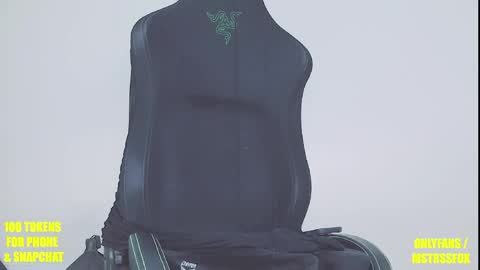 Snapshot of elizabethfox chatting on 1, 4, 2026 elizabethfox online show from 1, 4, 2026