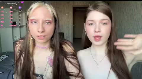 Snapshot of elizabethh_brown chatting on 1, 7, 2026 elizabethh_brown online show from 1, 7, 2026