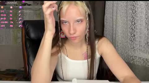 Snapshot of elizabethh_brown chatting on 6, 7, 2026 elizabethh_brown online show from 6, 7, 2026