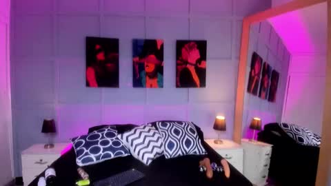 Snapshot of elizabethsantos chatting on 5, 12, 2025 Elizabeth online show from 5, 12, 2025