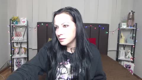 ElizabethSho online show from 22, 1, 2025