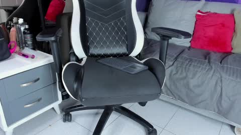 elizbeth_777 online show from 4, 2, 2025