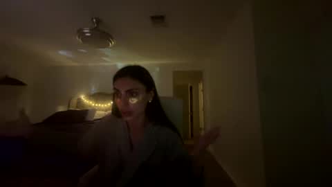 ella_ella_ella_ay online show from 5, 10, 2025