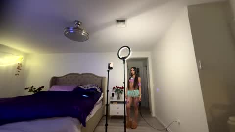 ella_ella_ella_ay online show from 24, 10, 2025