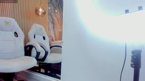 ella harper online show from 23, 1, 2025