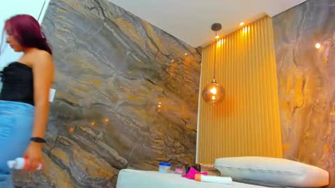 ella harper online show from 10, 3, 2025