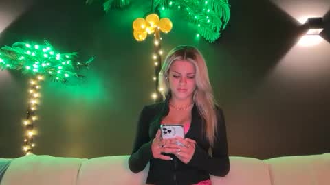 Ella online show from 12, 1, 2026