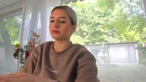 Snapshot of ella_vee chatting on 14, 5, 2026 ella_vee online show from 14, 5, 2026