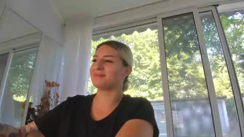 Snapshot of ella_vee chatting on 17, 7, 2026 ella_vee online show from 17, 7, 2026